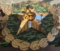 Звезда вечного огня - лавровый венок на заказ в Барнауле