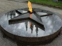 Звезда на пьедестале из черного гранита (518210) монтаж комплект горелка ГВД 379 10 89 00 ПС вечный огонь ø 1100 мм. монолит - массив  в Барнауле